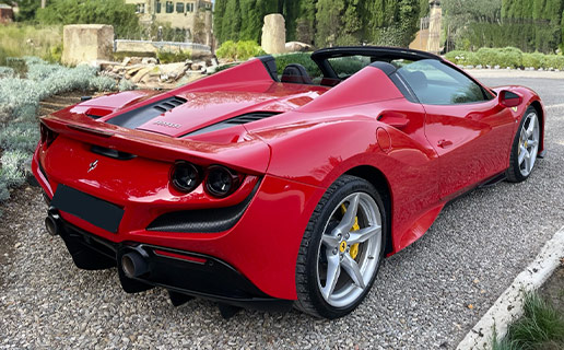Ferrari F8 Spider - Red