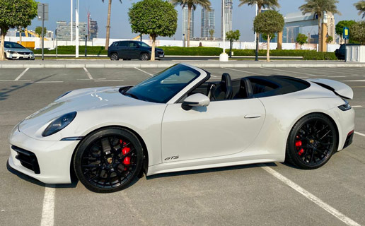 Porsche 911 GTS Cabriolet - Chalk White